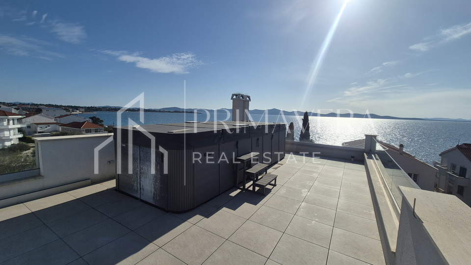 Zadar&sol;Diklo&comma; trosobni penthouse s krovnom terasom