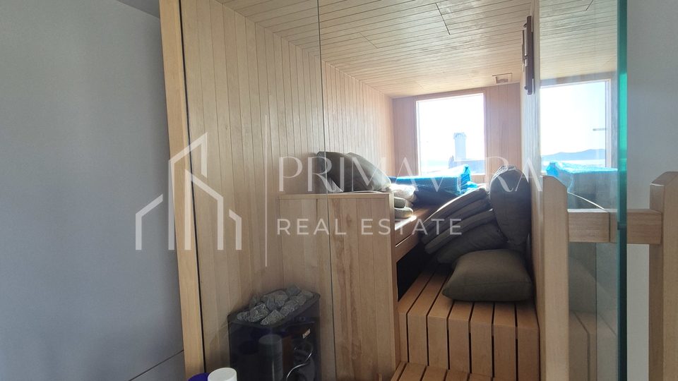 Zadar&sol;Diklo&comma; trosobni penthouse s krovnom terasom