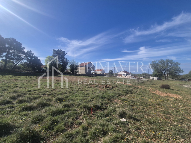 Prilika! Poličnik, građevinsko zemljište, 600 m2