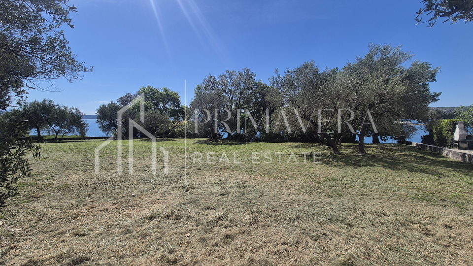 Ekskluzivno gra&dstrok;evinsko zemlji&scaron;te u prvom redu do mora &ndash; Posedarje&comma; 2376 m&sup2;