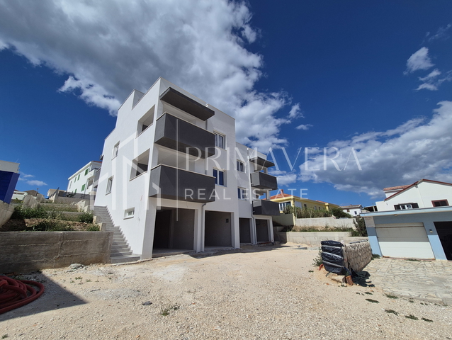 Ražanac, new building, 70m from the sea, apartment S1, garden, sea view