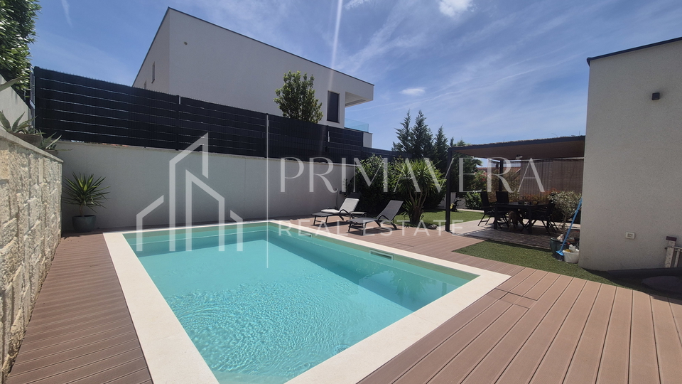 Sveti Filip i Jakov&comma; a duplex house with a pool