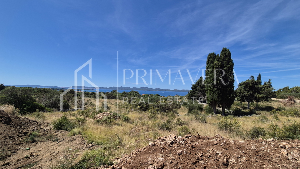 DIKLO &ndash; Gra&dstrok;evinsko zemlji&scaron;te 1&period;580 m&sup2; s panoramskim pogledom na more