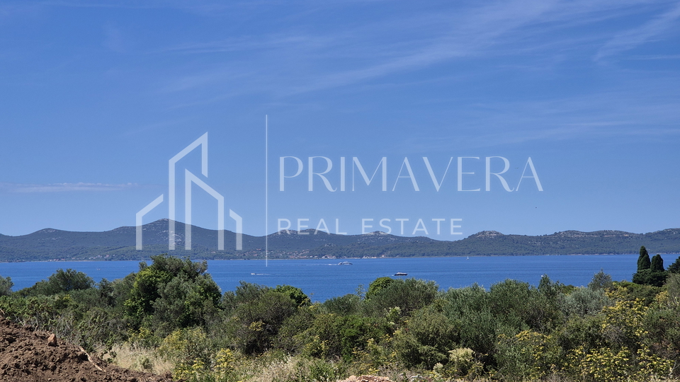 DIKLO &ndash; Gra&dstrok;evinsko zemlji&scaron;te 1&period;580 m&sup2; s panoramskim pogledom na more