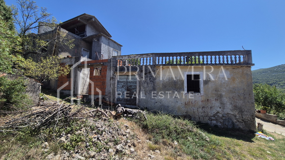 Banj&comma; otok Pa&scaron;man&comma; kompleks starih gra&dstrok;evina