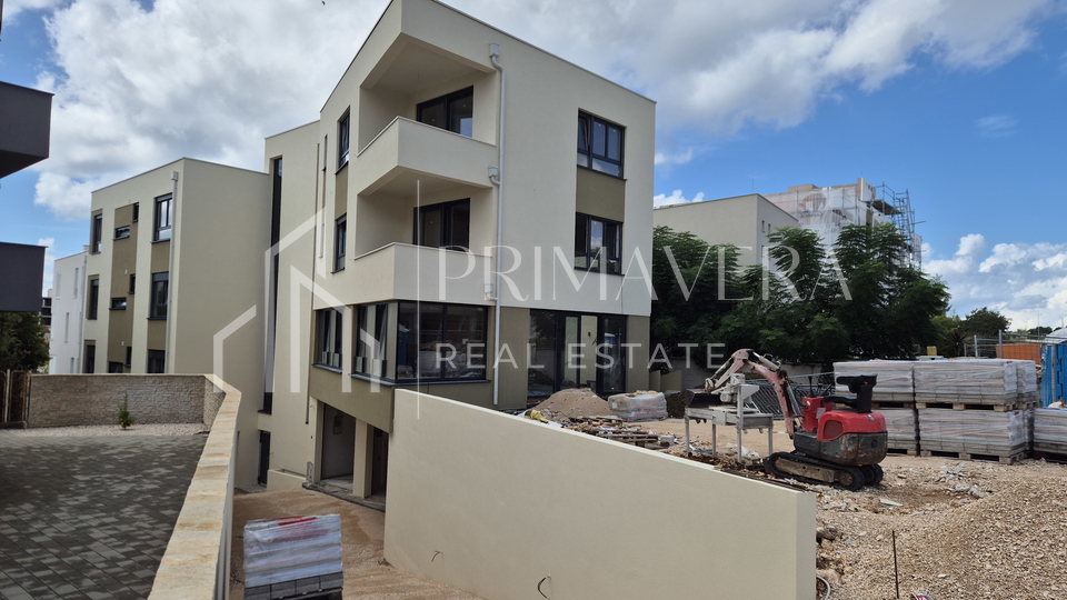 Commercial Property&comma; 102 m2&comma; For Sale&comma; Zadar - Belafu&zcaron;a