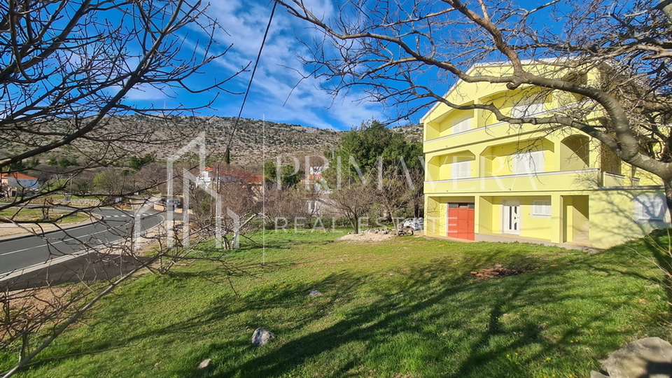 Rovanjska, Modrič, 1st row to the sea, house with 4 apartments