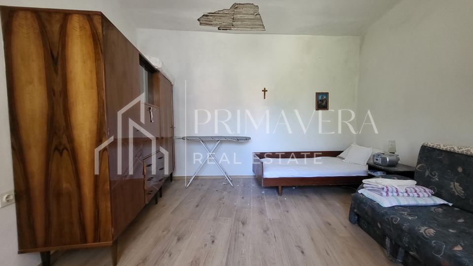 Sukošan, a semi detached house 100 meters from the sea