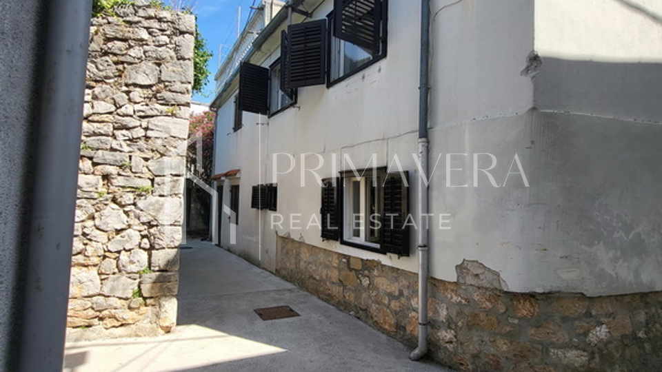 Sukošan, a semi detached house 100 meters from the sea