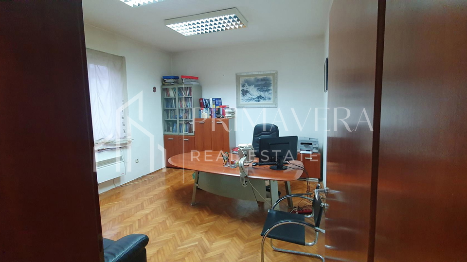 Zadar&sol;Poluotok&comma; stan na izvrsnoj lokaciji&comma; 39 m2