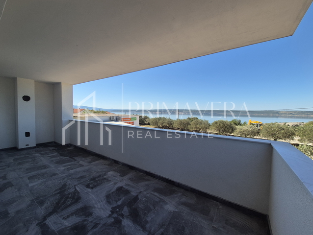 Maslenica, new building, 2bedroom flat with a sea view + garage