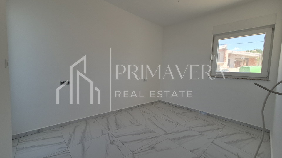 Maslenica&comma; new building&comma; 2bedroom flat with a sea view &plus; garage