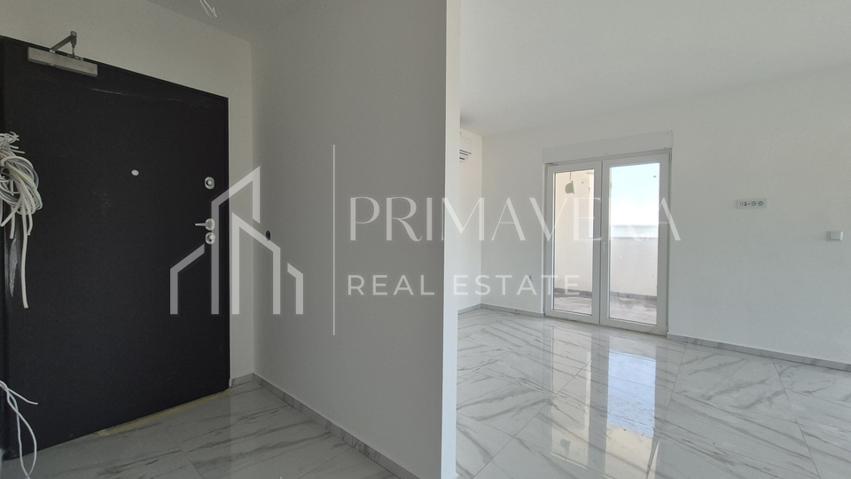 Maslenica&comma; new building&comma; 2bedroom flat with a sea view &plus; garage