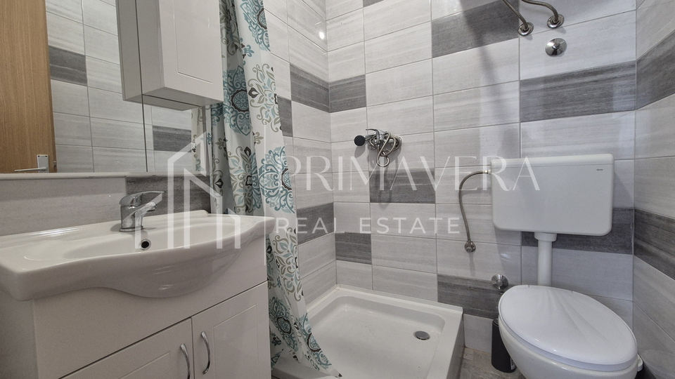 Maslenica, a three bedroom apartment with a beautiful sea view