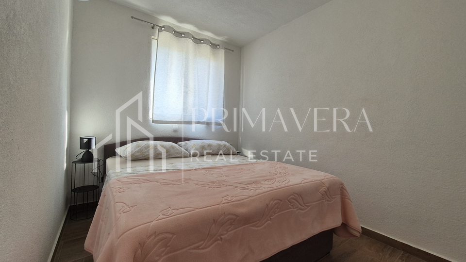 Maslenica, a three bedroom apartment with a beautiful sea view