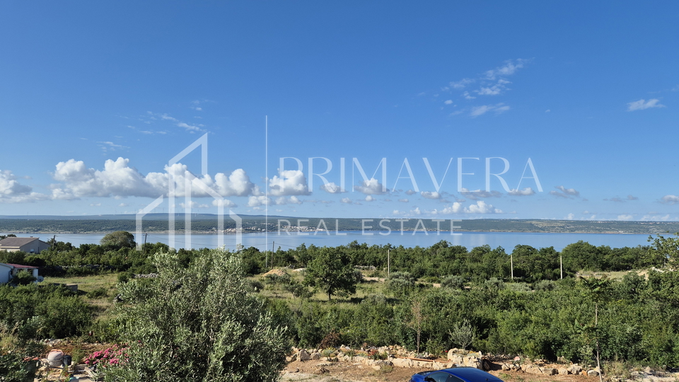 Maslenica, a three bedroom apartment with a beautiful sea view