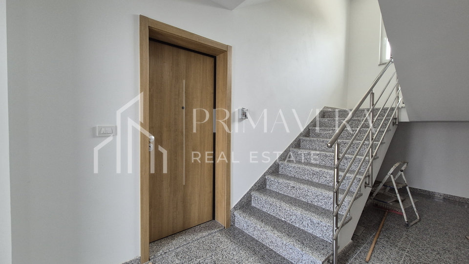 Pakoštane, new building, apartment on the ground floor with a garden, S1