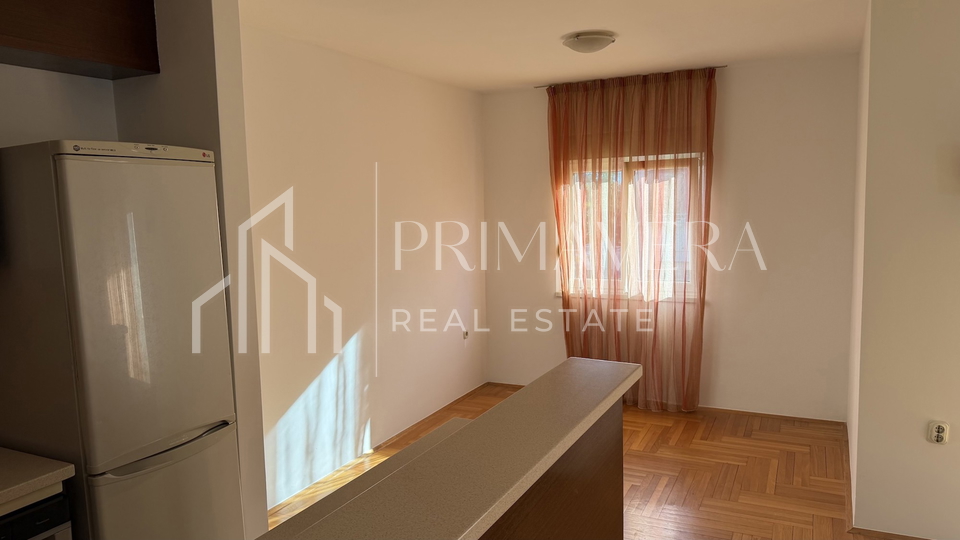 Vi&scaron;njik&comma; komforan dvosoban stan na visokom prizemlju&comma; 85 m2