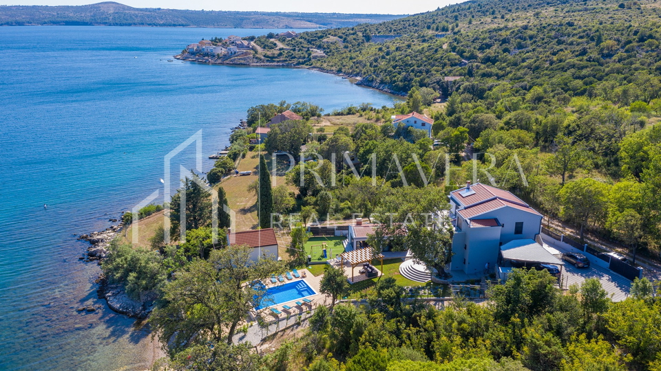 Posedarje, a unique pool villa, 1st row to the sea