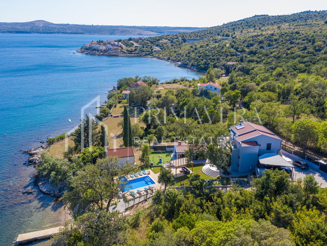 Posedarje, a unique pool villa, 1st row to the sea