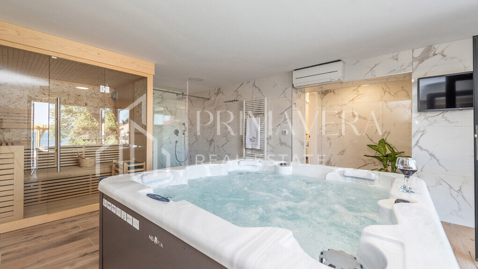 Posedarje, a unique pool villa, 1st row to the sea