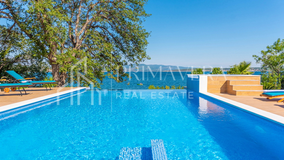 Posedarje, a unique pool villa, 1st row to the sea