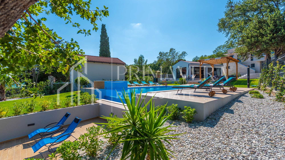 Posedarje, a unique pool villa, 1st row to the sea