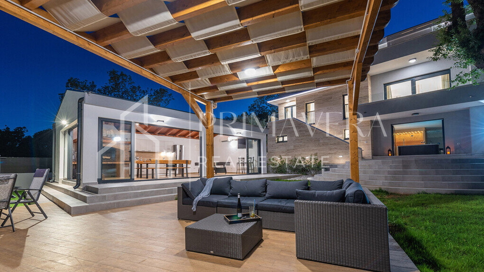 Posedarje, a unique pool villa, 1st row to the sea