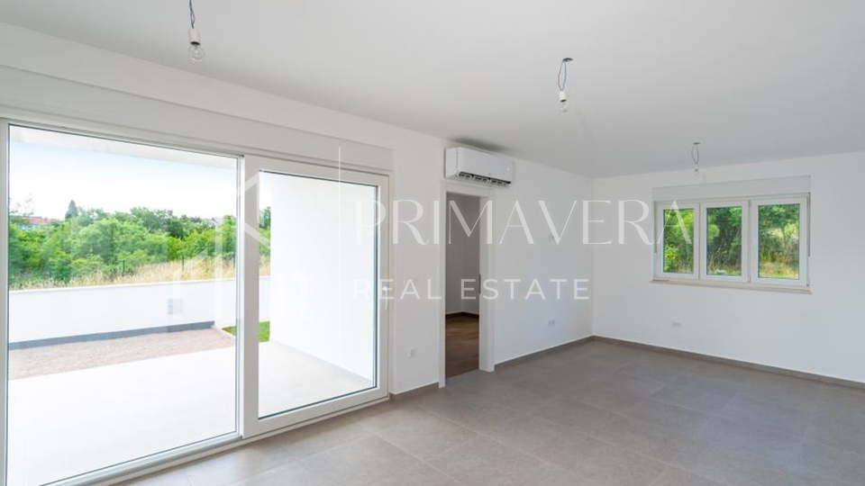 Posedarje, new building, apartment on the ground flor, sea view!