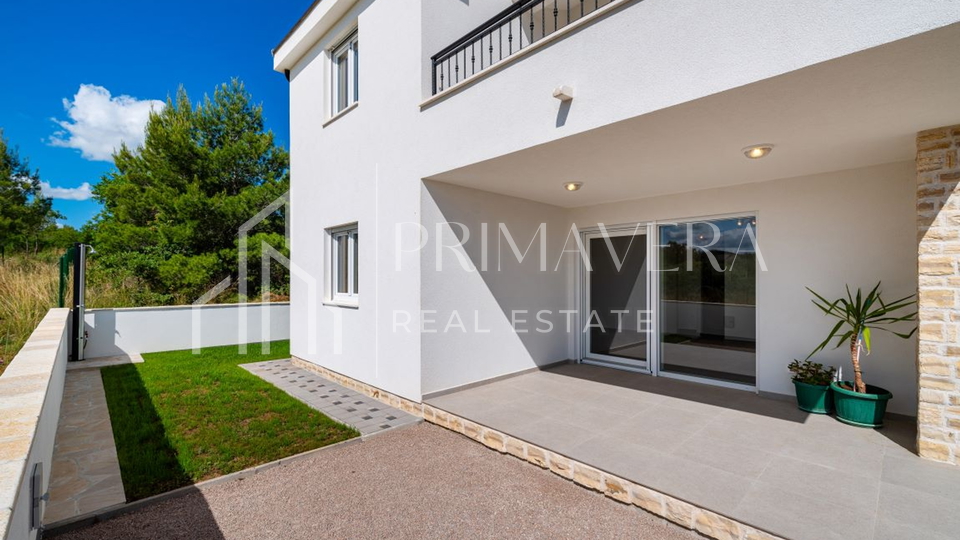 Posedarje, a newly built house with 2 apartments and a beautiful sea view!