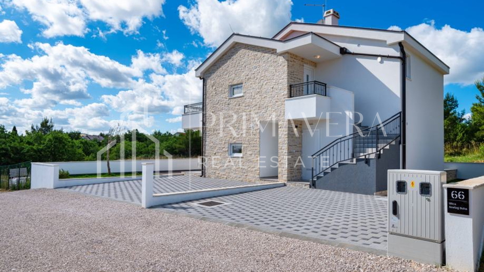 Posedarje, a newly built house with 2 apartments and a beautiful sea view!