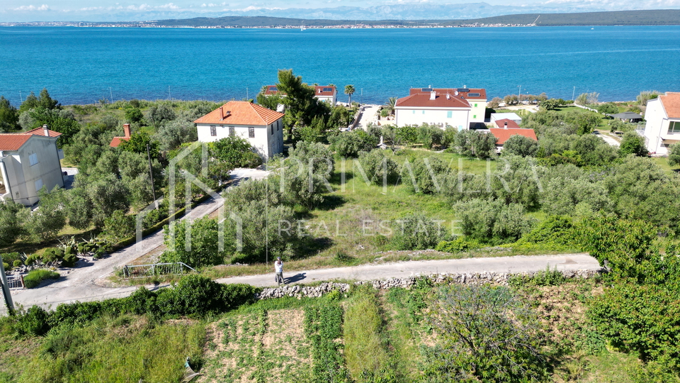 Pašman, Banj, građevinsko zemljište, samo 80 m od mora