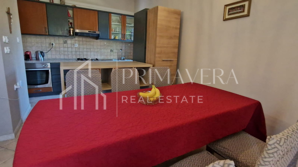 Pašman, Banj, house on a spacious garden, only 30m from the sea and the beach