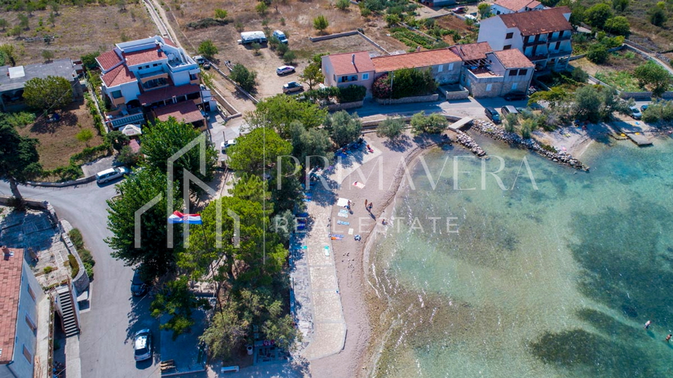 Banj, otok Pašman, građevinsko zemljište 600 m2, 300 m od mora
