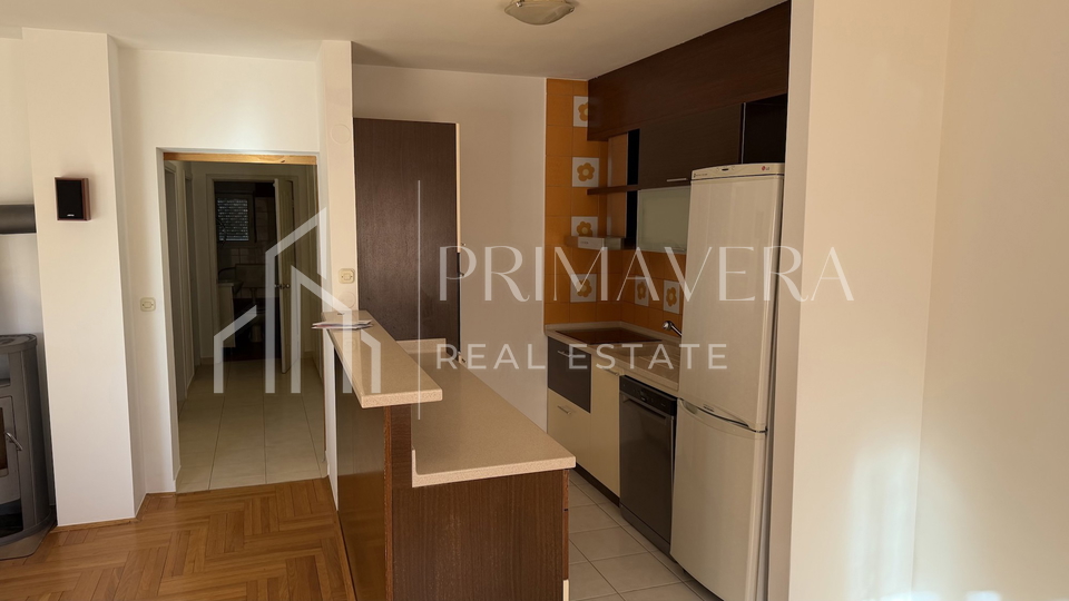 Vi&scaron;njik&comma; komforan dvosoban stan na visokom prizemlju&comma; 85 m2