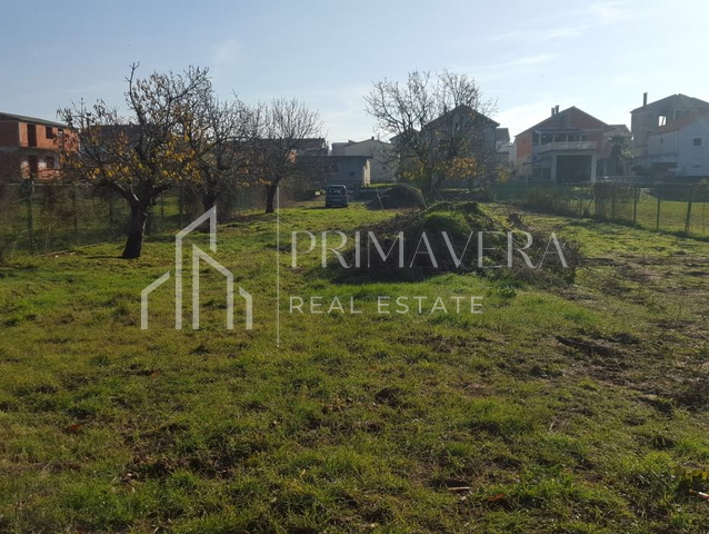 Zadar - Sinjoretovo, građevinsko zemljište, 1833 m2