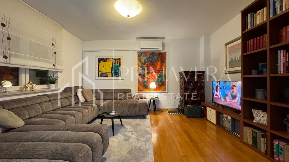 Zadar&sol;Bili brig&comma; prostrani trosobni stan&comma; 89 m2