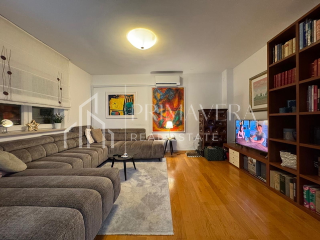 Zadar/Bili brig, prostrani trosobni stan, 89 m2