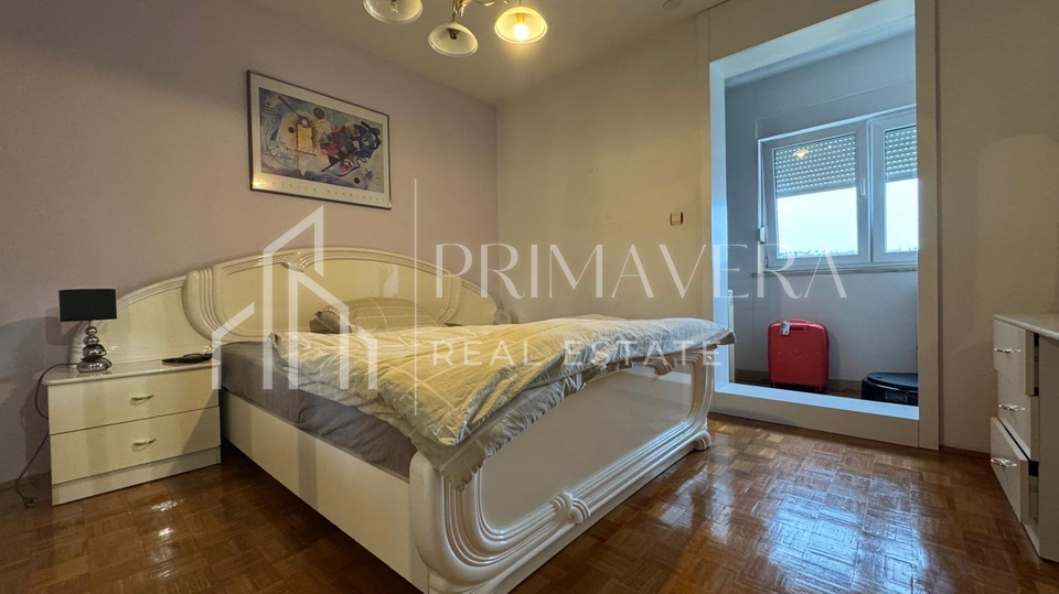 Zadar&sol;Bili brig&comma; prostrani trosobni stan&comma; 89 m2