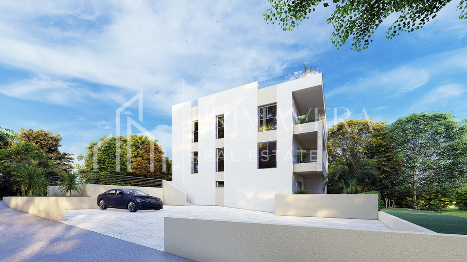 Zadar&sol;Bili brig&comma; novogradnja&comma; jednosoban stan s krovnom terasom i pogledom na more&comma; S8