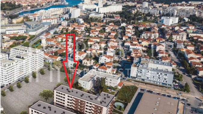 Stan&sol;poslovni prostor za najam&plus; dva gara&zcaron;na mjesta&comma; stambeni kompleks Portada
