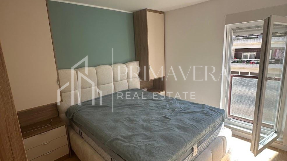Zadar - Bili brig&comma; potpuno renoviran komforni dvosobni stan&comma; 74 m2