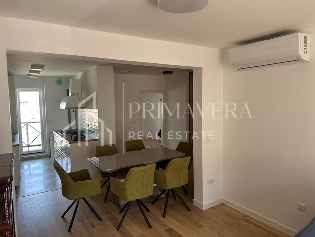 Zadar - Bili brig, potpuno renoviran komforni dvosobni stan, 74 m2