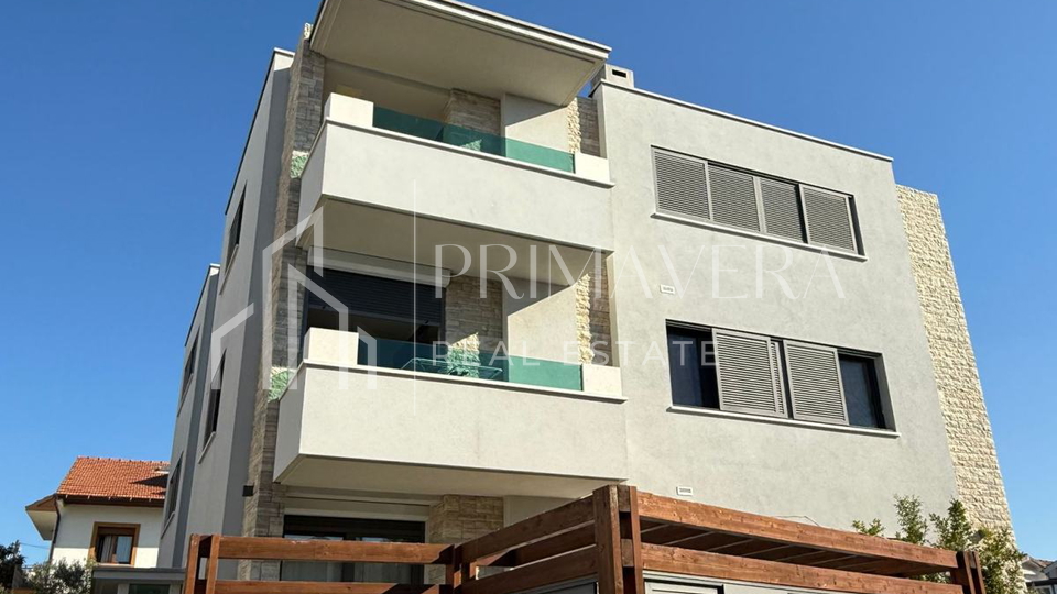 A three bedroom apartment with a garden&comma; Zadar&sol;Mocire&comma; 88&comma;62 m2