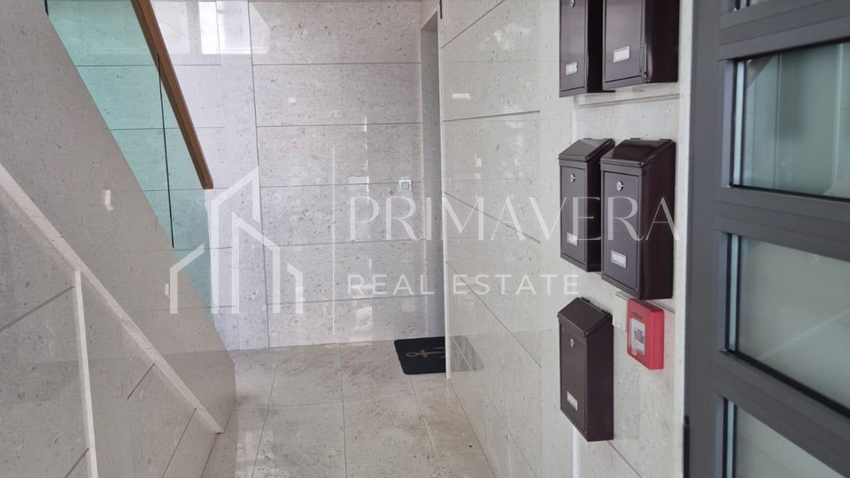 A three bedroom apartment with a garden&comma; Zadar&sol;Mocire&comma; 88&comma;62 m2