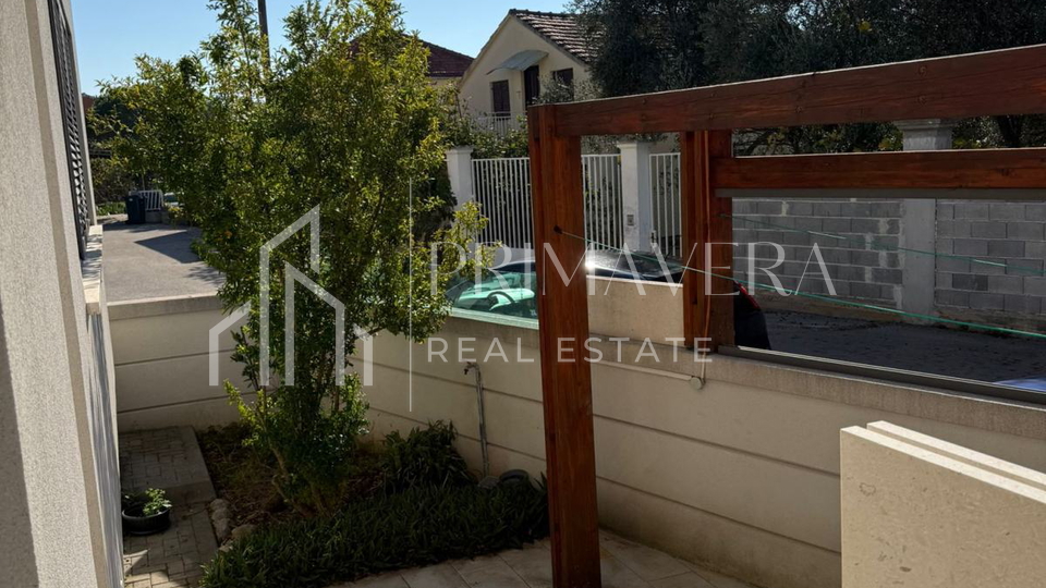 A three bedroom apartment with a garden&comma; Zadar&sol;Mocire&comma; 88&comma;62 m2