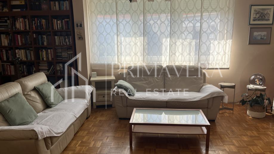 Zadar&sol;Smiljevac&comma; komforni trosobni stan&comma; kompletno namje&scaron;ten&comma; 95 m2