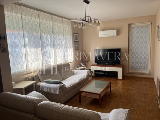 Zadar/Smiljevac, komforni trosobni stan, kompletno namješten, 95 m2