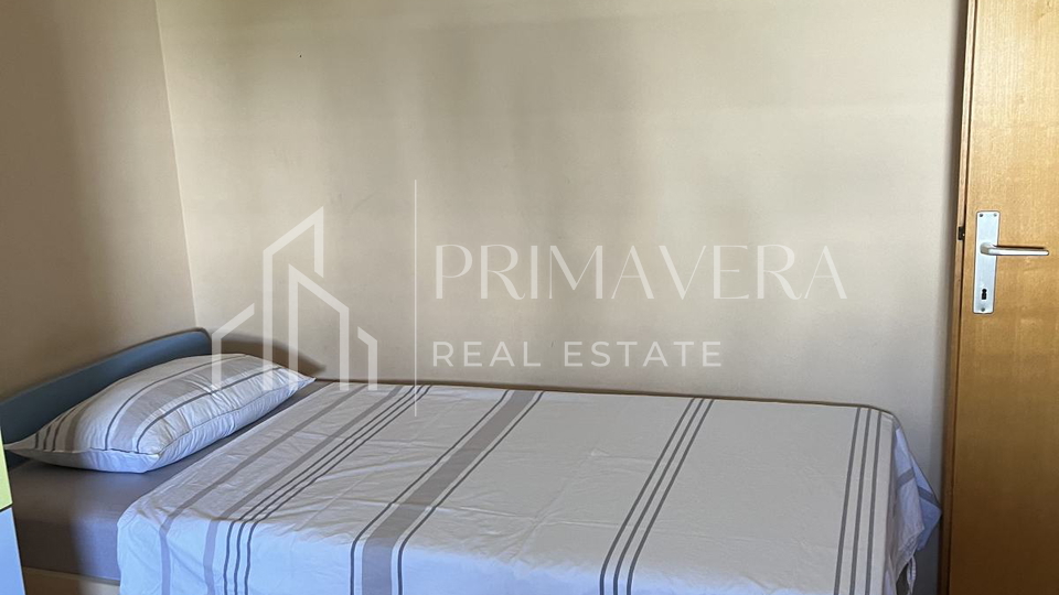 Zadar&sol;Smiljevac&comma; komforni trosobni stan&comma; kompletno namje&scaron;ten&comma; 95 m2