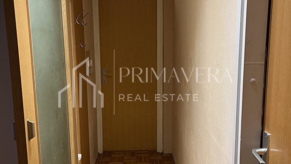 Zadar&sol;Smiljevac&comma; komforni trosobni stan&comma; kompletno namje&scaron;ten&comma; 95 m2